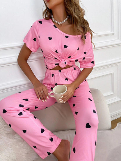 Women's Sweet Pajama Set With Allover Heart Print